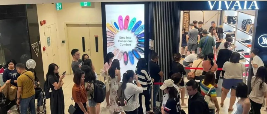 鞋海外狂卖20亿国内却没几个人知道AG真人娱乐网址6个塑料瓶做一双(图12)