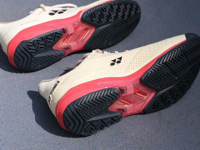 025春季新款网球鞋——网球爱好者的全能之选AG真人平台YONEX AD Accel 2(图3)