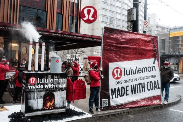 ululemon想靠中国男人翻身AG真人游戏平台痛失400亿的L(图2)